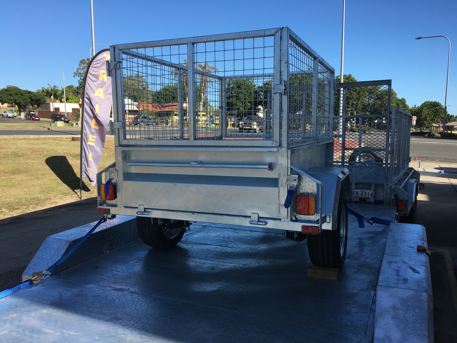 5x3 Tipping Box Trailer with Cage and Spare Tyre – ATM 750kg 5x3 Tipping Box Trailer with Cage and Spare Tyre – ATM 750kg