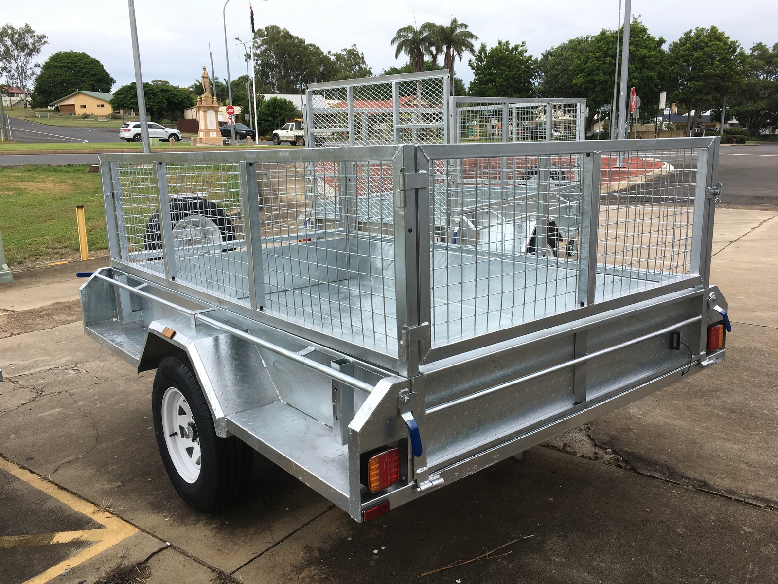 Premium Box Trailer 8X5 Tipping Hot Dipped Galvanised 750kg ATM Premium Box Trailer 8X5 Tipping Hot Dipped Galvanised 750kg ATM