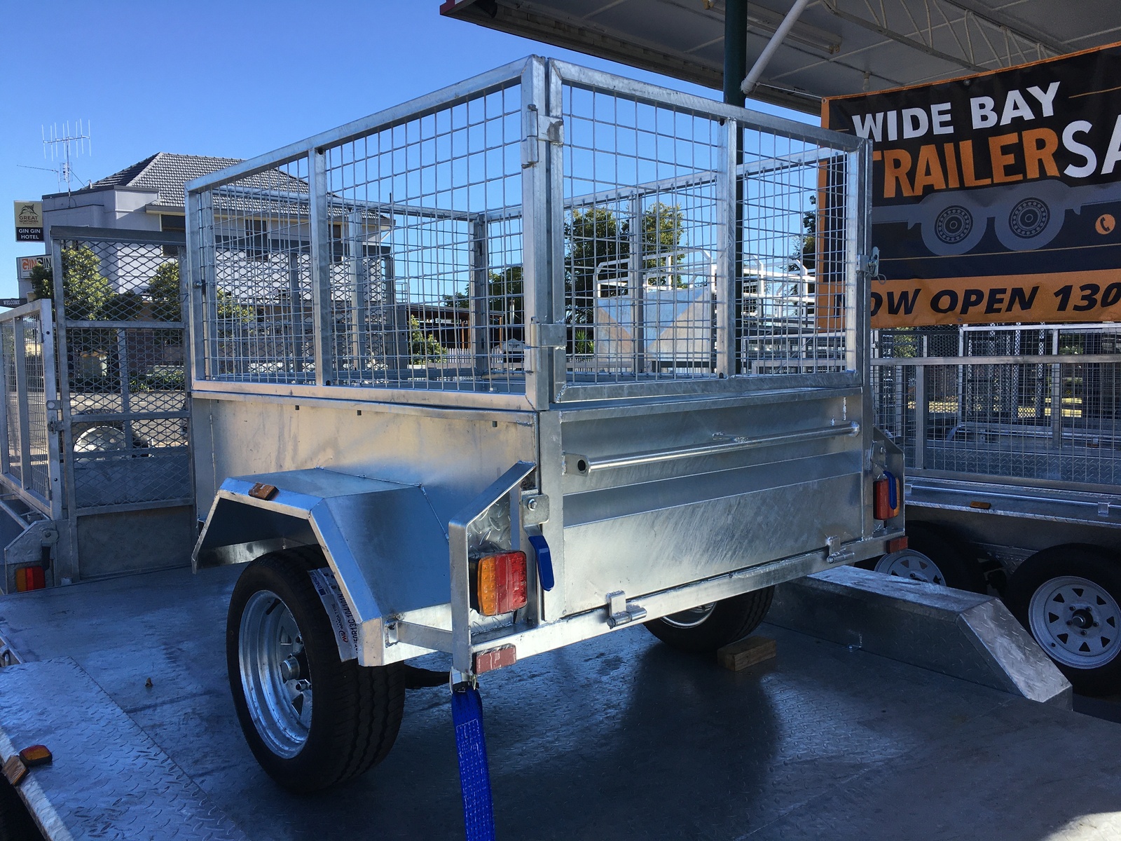 5x3 Tipping Box Trailer with Cage and Spare Tyre – ATM 750kg 5x3 Tipping Box Trailer with Cage and Spare Tyre – ATM 750kg