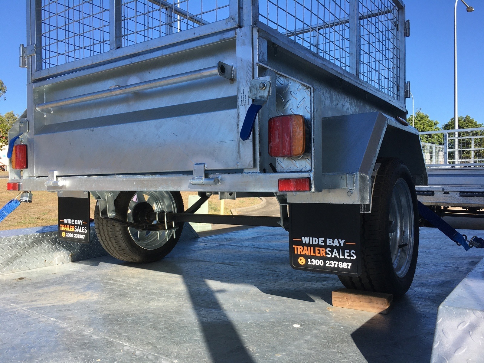 5x3 Tipping Box Trailer with Cage and Spare Tyre – ATM 750kg 5x3 Tipping Box Trailer with Cage and Spare Tyre – ATM 750kg